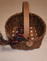 Cute Square Bottom Woven Round Top Basket Heart Easter Country Decor - £11.98 GBP