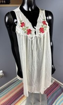 Vtg Lorraine Embroidered Rose Short Nightgown Ivory Cream Lace Trim USA ... - £18.60 GBP