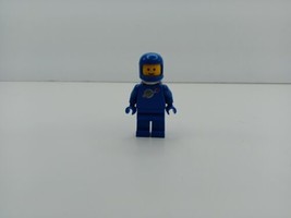 Lego Classic Blue Space Man Minifigure Vintage Astronaut - £15.85 GBP