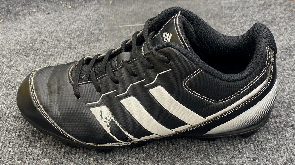 Adidas Baseball Cleats Boys Size 4 Rundown ABBC18 Black White Shoes Youth Kids - £13.44 GBP