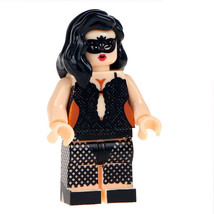 Stripper with black lace New Sexy Inspired Design Single Sale Minifigures - $3.15