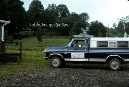1975 Ford F100 Pickup Rural Setting Kodachrome 35mm Slide - £2.73 GBP