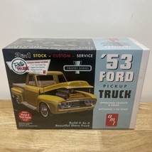 AMT 1953 Ford Pickup Truck 3-In-1 1:25 Scale Plastic Model Car Kit 882 - $27.23