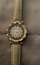 Women’s Watch Unbranded Rose Gold Flower Face Beige Strap 8.5” Long Adju... - $7.60