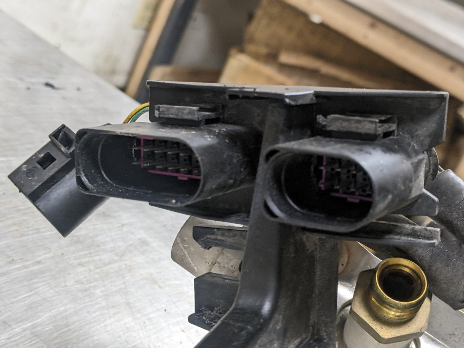 Fuel Injectors Set With Rail For 13-15 Audi A6 Quattro  2.0 261500076 Turbo Item image 5