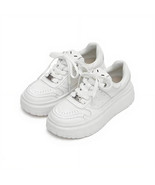KELEQUI ZAP Versatile sports and casual white shoes - $1,077.30 MXN