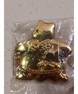 Bears Gold Toned Pinback Brooch - £2.32 GBP