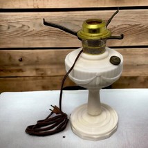Vtg Aladdin Alacite Lincoln Drape Oil Lamp Electrified No Top Cream Color - £71.06 GBP