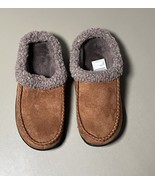 Isotoner Men’s 8-9 Classic Soft Memory Foam Comfort Hoodback Slippers Cognac - $371.53 MXN