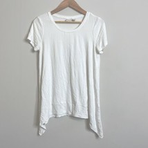 Chicos Zenergy Tunic Shirt Womens 0 US Small White Asymmetrical Short Sleeve - £7.91 GBP