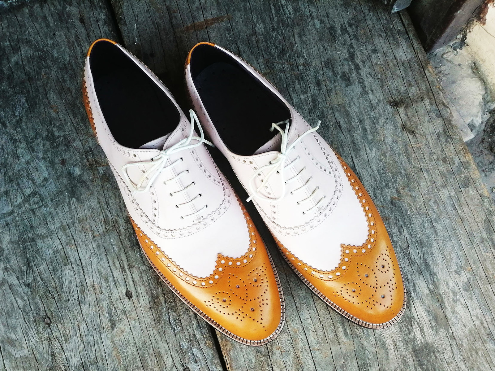 Men Shoes Oxford Two Tone Tan White Brogue Toe Premium Quality Leather Handmade
