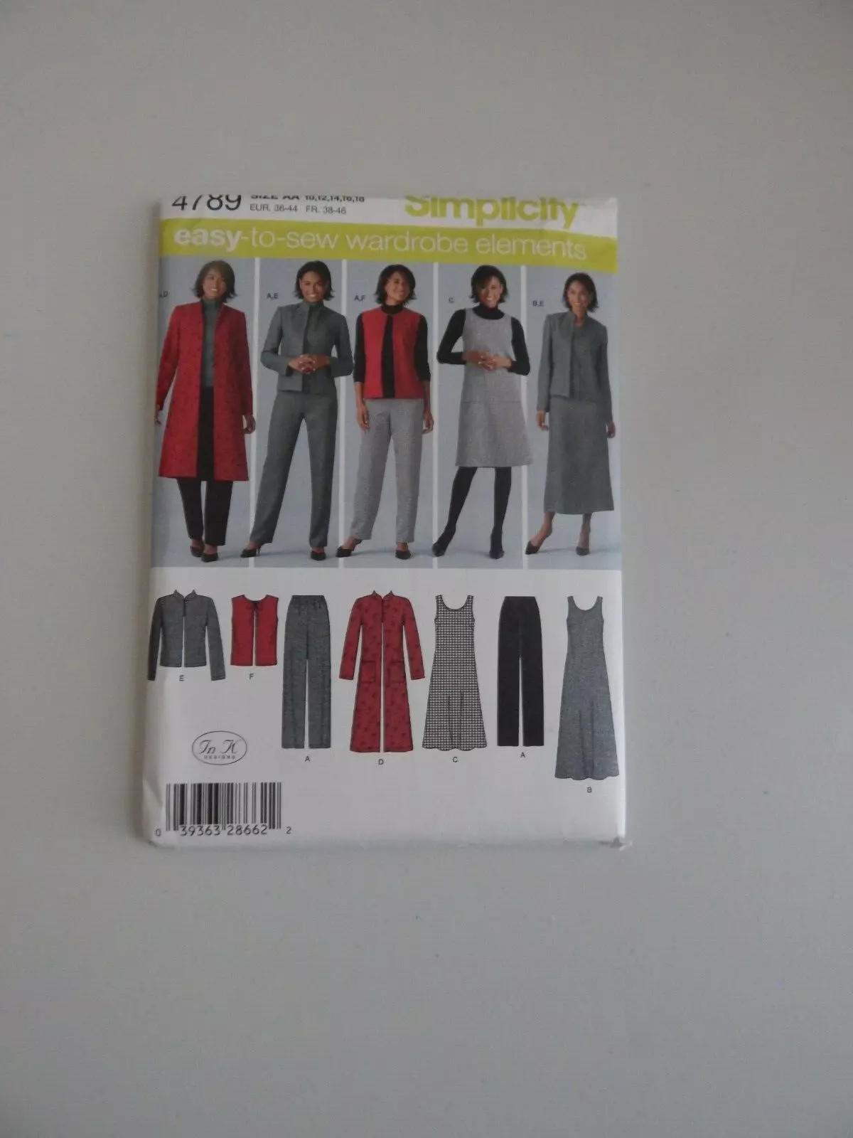 Simplicity 4789, size AA (misses&#39; 10-12-14-16-18) - $9.57 CAD