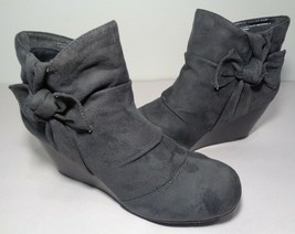 Rampage Size 8.5 M KAHLAN Gray Wedge Heel Boots Booties New Women&#39;s Shoes - £78.24 GBP