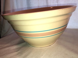 12.5 Inch McCoy Oven Ware Mixing Bowl - £39.81 GBP