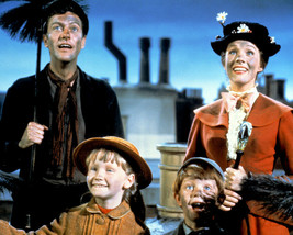 Mary Poppins Julie Andrews Dick Van Dyke Color Photo - £7.62 GBP