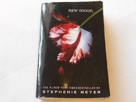 The Twilight Saga Ser.: New Moon by Stephenie Meyer 2008 Paperback Book ... - £14.13 GBP