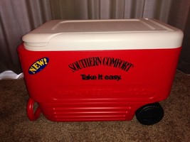 Southern Comfort Retro Pull Behind Cooler Ice Chest igloo 38 Qt - $35.00