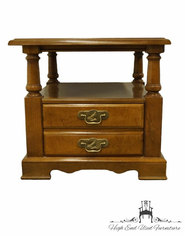 BASSETT FURNITURE Maple British Colonial Style 24x27" Accent End Table - $313.49