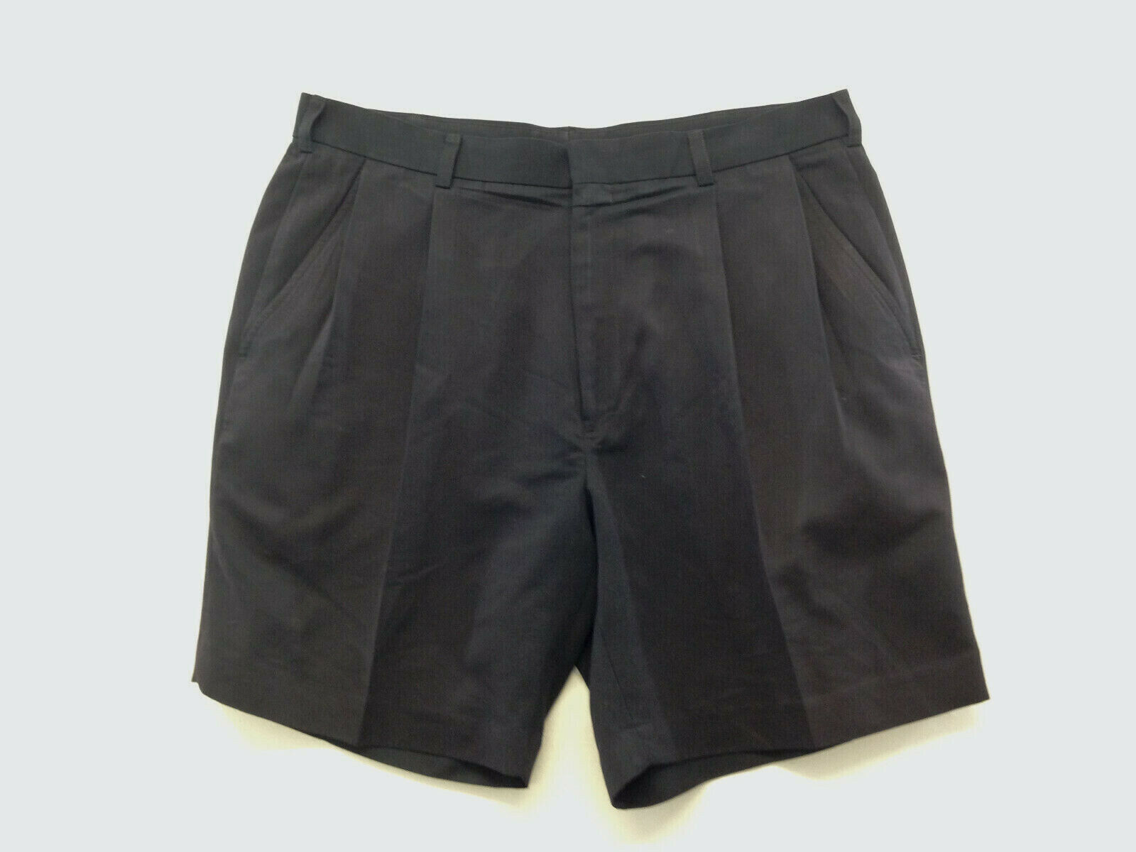 Izod Men&#39;s Size 38 Solid Black Pleated Front Polyester Walking Shorts - $7.92