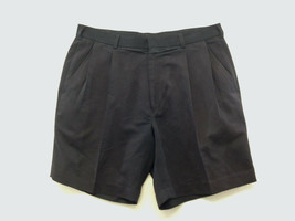 Izod Men&#39;s Size 38 Solid Black Pleated Front Polyester Walking Shorts - $152.80 MXN