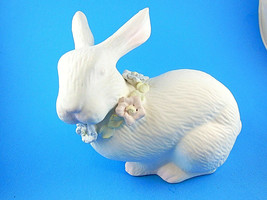 Department 56 Porcelain Easter Bunny Figurine 4.5 inches long - £8.69 GBP