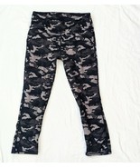 Fabletics POWERHOLD Camouflage Leggings Cropped Size XS Excellent Condition - $138.22 MXN