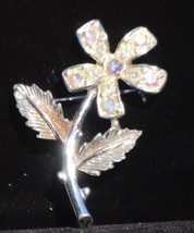 Sarah Coventry Floral Brooch Aurora Borealis Rhinestones Silver Tone Flower Pin - £7.88 GBP