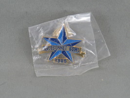 Vintage College Football Pin - Blue Bonnet Bowl 1985 - Stamped Pin (NIP) - £11.79 GBP