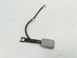 Toyota Highlander XLE Seatbelt Buckle, Receiver, Front Right Grey 73230-... - $39.59