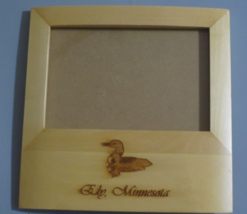 Ely, Minnesota Wood Frame With Debossed Duck Easel Back Photo Frame 5 1/2x4 Inc - £9.89 GBP