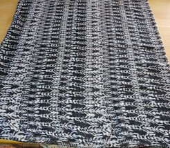 H &amp; M Ladies BLACK/GRAY 100% Polyester Thin Wide Infinity SCARF-NWOT-35&quot; X 59&quot; - £7.97 GBP