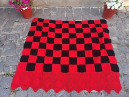 Vintage hand knitted sofa cover, hand knit bed cover, black and red bed ... - $95.00