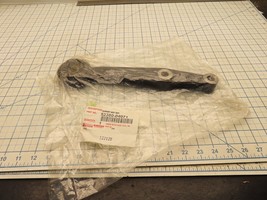 Toyota 52380-04071 Front Differential Support Right RH 60021 Factory Sealed - $138.98