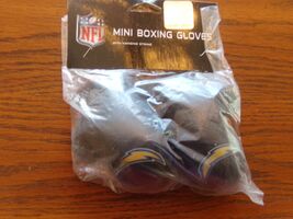 LA CHARGERS "Collectible" Black 4In. Mini Boxing Gloves by Fremont Die $... - $6.68