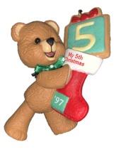 1997 Hallmark Keepsake Ornament Child&#39;s Fifth Christmas Teddy Bear Stocking - $276.49 MXN