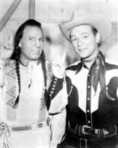 Iron Eyes Cody &amp; Roy Rogers pose together doing peace sign 5x7 inch photo - £5.49 GBP