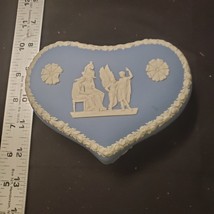 WEDGWOOD JASPERWARE LIGHT BLUE HEART BOX 5.5&quot; - £15.76 GBP