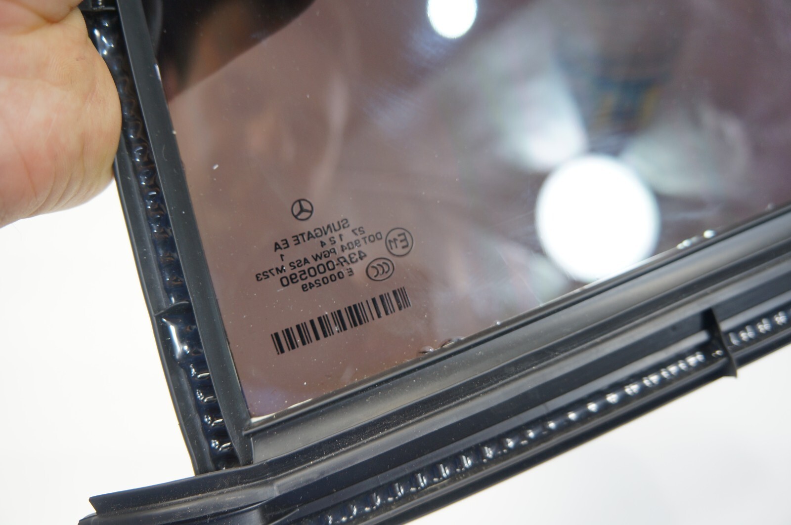 2007-2013 mercedes s550 w221 s600 rear right passenger door quarter window glass Item image 4