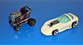 Hot Wheels Treasure Hunt Lot 2 Cars 1997 Silhouette II &amp; 1999 Express Lane - £4.67 GBP