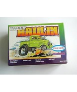 FACTORY SEALED SnapDraggin Willy Haulin by Polar Lights # 6001D - $614.66 MXN