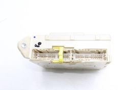 10-13 LEXUS IS250C FUSE RELAY BOX Q5308 image 6
