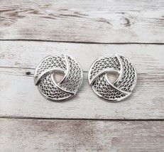 Vintage Sarah Coventry Clip On Earrings - Circular Silver Tone Large 1.25&quot; - £11.18 GBP
