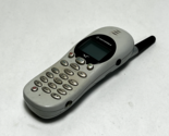 Motorola V2397 Verizon Cell Phone Vintage Collector UNTESTED Parts or Re... - $19.79