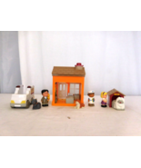 Step 2 Main Street Village Town Little People Pet Vet Clinic w Nurse Amb... - $471.22 MXN