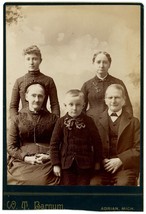 Circa 1890&#39;S Cabinet Card Family Of 5 Portrait Wt Barnum Adrian Mi - £7.48 GBP