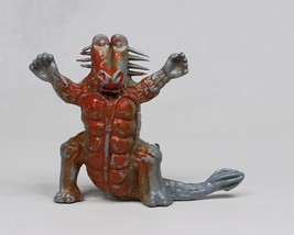 Huggy Dragon Patchisaur Figure Vintage Ultraman Kaiju Gygax D&amp;D Monster 04006 - £7.62 GBP