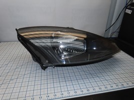 Ford 3S4Z-13008-ACCP Head Lamp Headlight Assy Right RH Passenger OEM NOS - £76.09 GBP