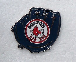 BOSTON RED SOX free shipping METAL GLOVE RARE BASEBALL HAT CAP JERSEY PIN - $10.04