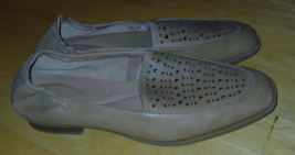 CLARKS CONTOUR CUSHION LADIES BEIGE SLIP-ON SHOES-7.5W-VERY. GENTLY WORN - $12.00