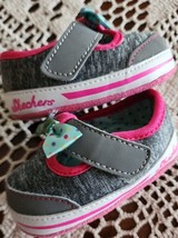 SKECHERS ~ Gray Multicolor w/Bow ~ Soft-Sided ~ Size 1 M ~ Baby Shoes - £12.01 GBP